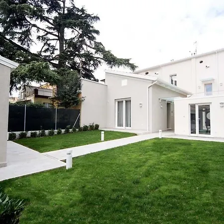 Le Stanze - Di Fianco Casa Di Cura Montanari